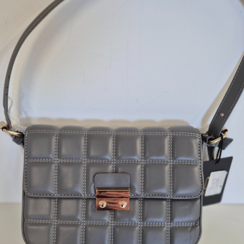 Bordeaux Matelassè bag col.Grey